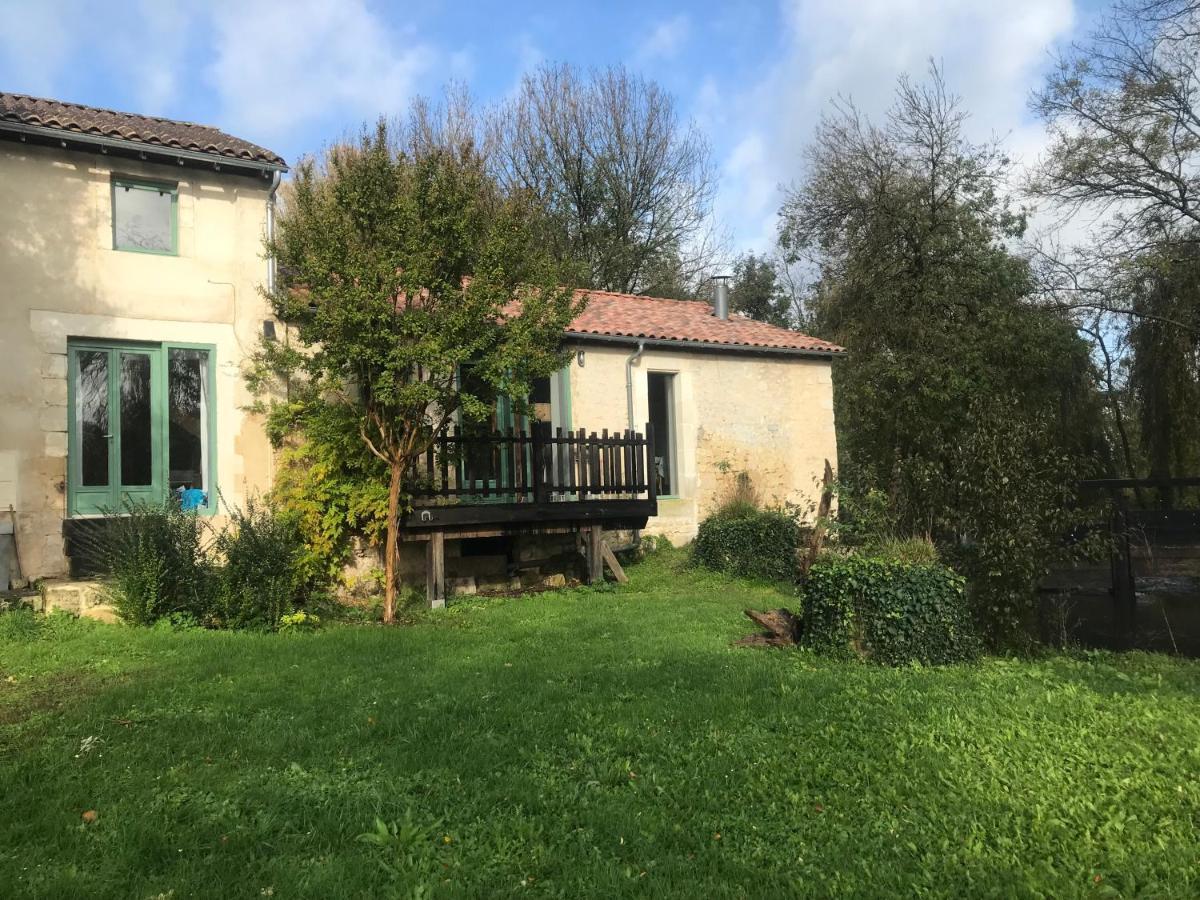 Ancien Moulin A Eau Sur La Seugne Apartment Mosnac  Luaran gambar