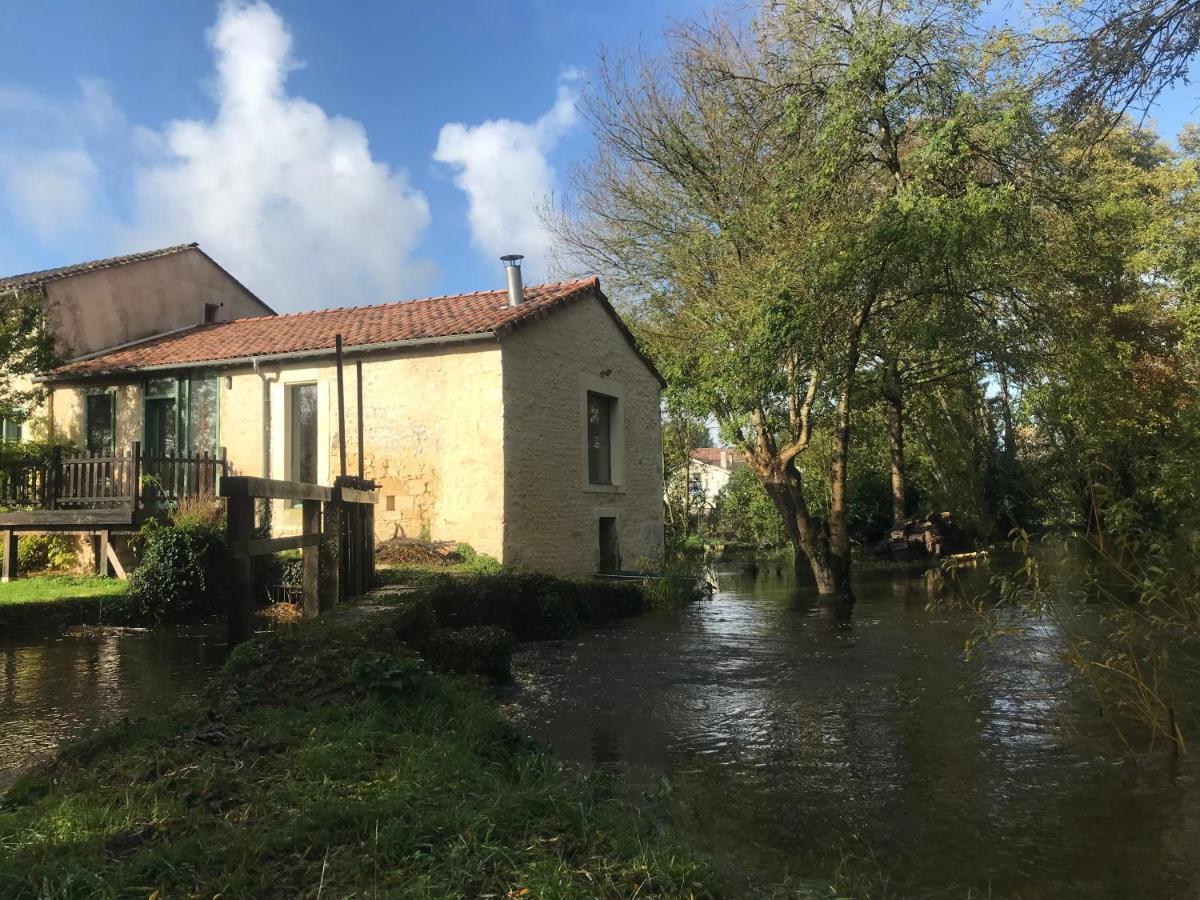 Ancien Moulin A Eau Sur La Seugne Apartment Mosnac  Luaran gambar